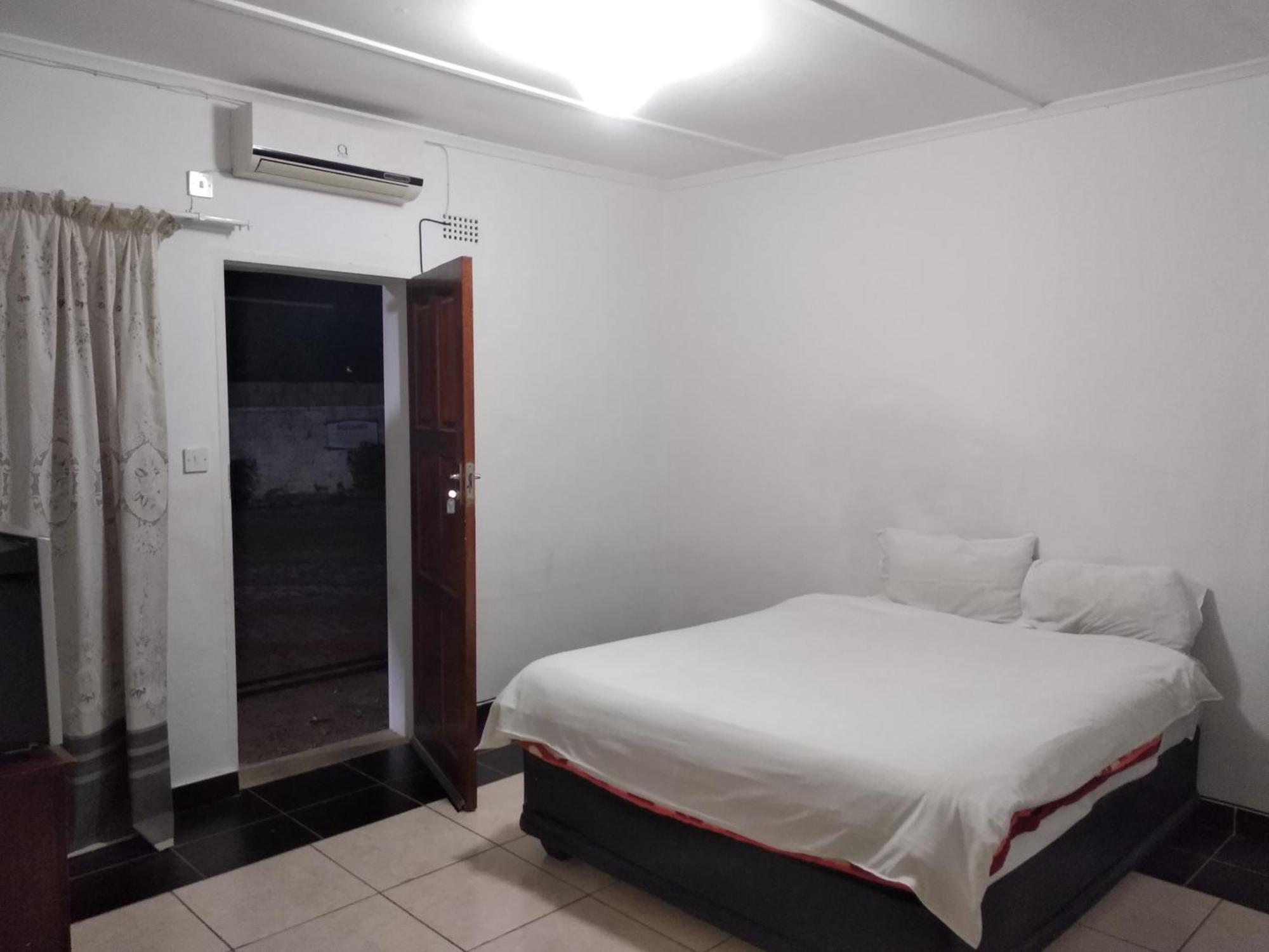 Brackendene Lodge Gaborone Esterno foto